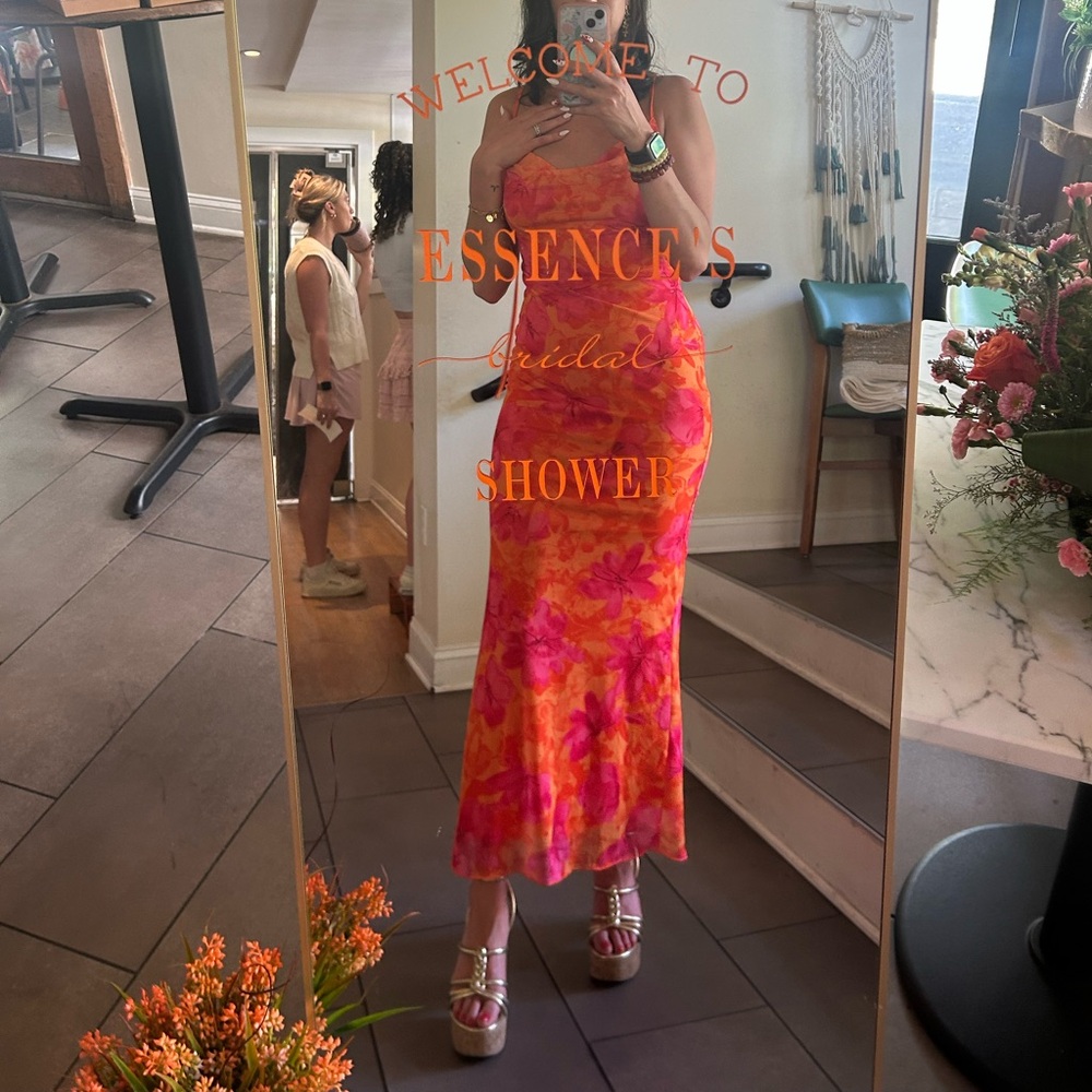 Backless Floral Dress in Orange and Pink - Picture 2 of 2